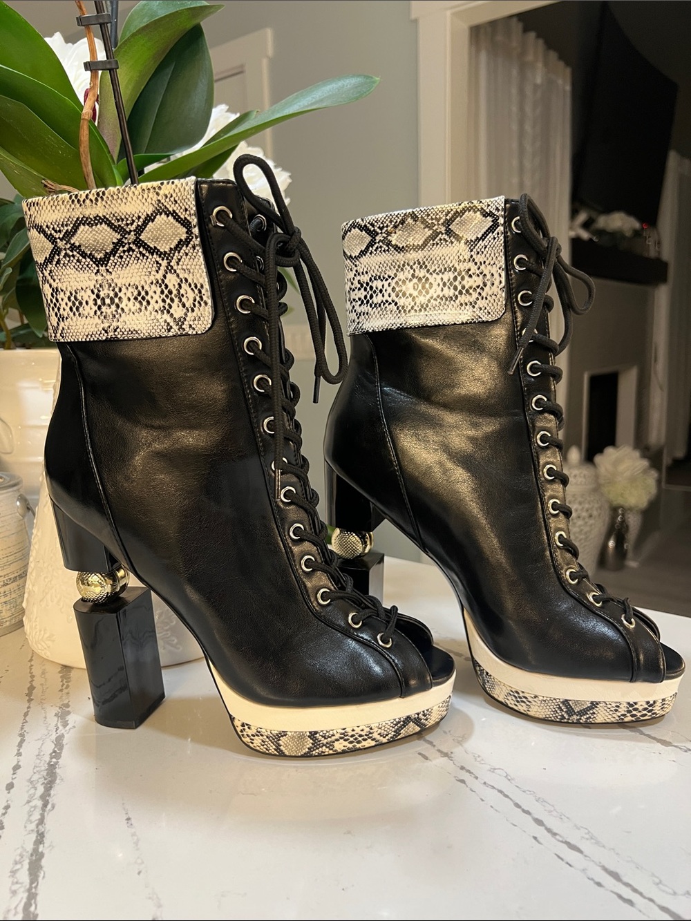 Azalea Wang Platform Lace-Up Peep Toe Booties Snake Print Size 10